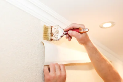 Pose de papier peint à Sourcieux-les-Mines — revêtements muraux et toiles de verre